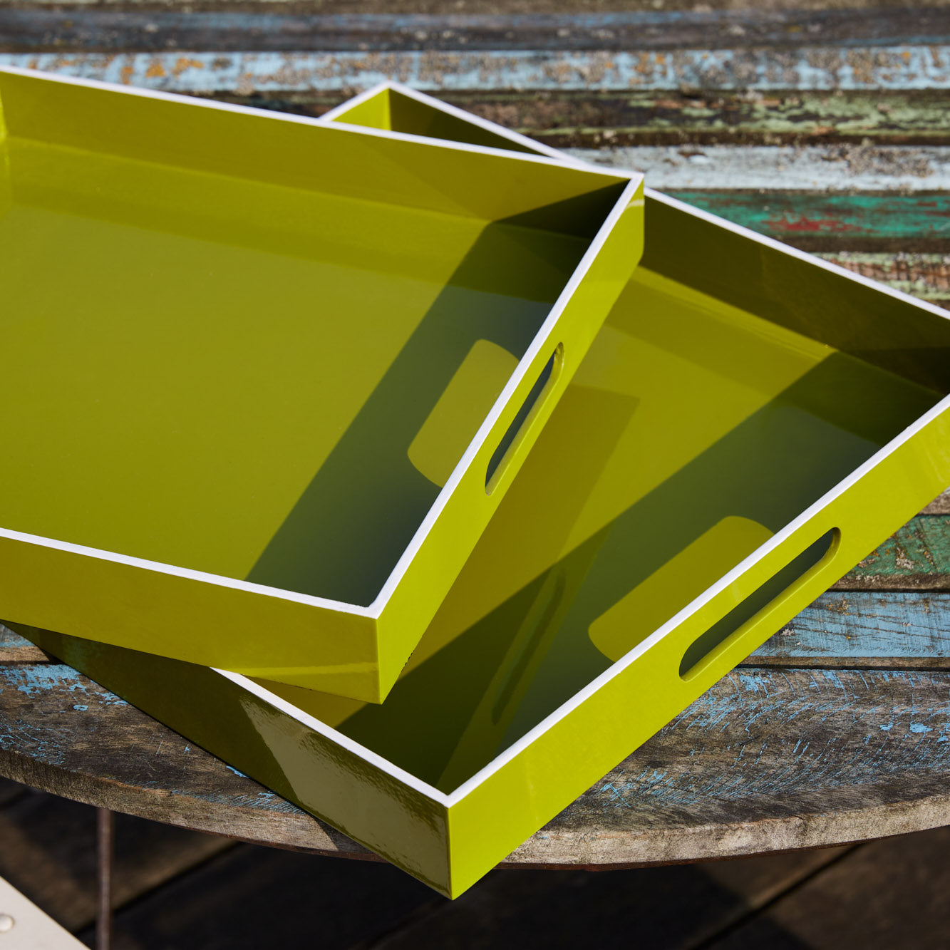 Aphrodite Square [2 Sizes]